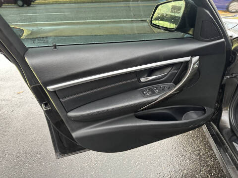 2017 BMW 3 Series 330i xDrive