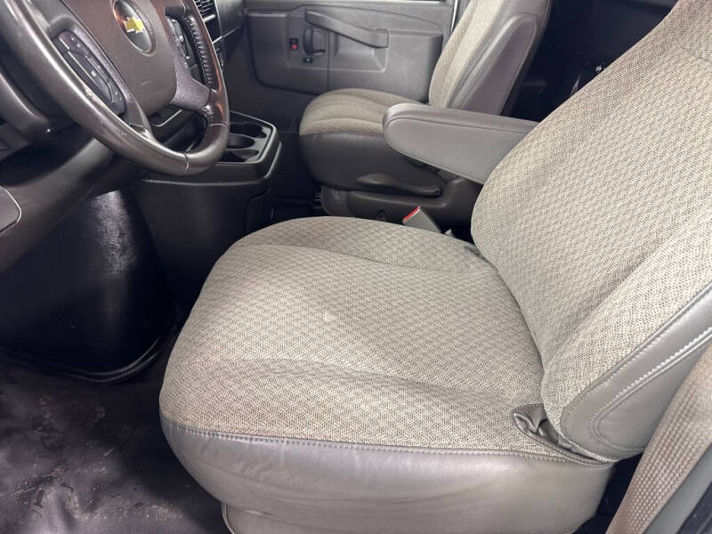 2020 Chevrolet Express 2500