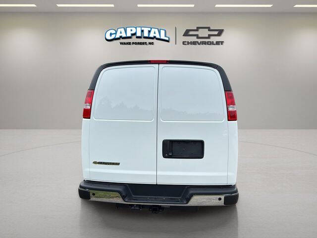 2025 Chevrolet Express 2500