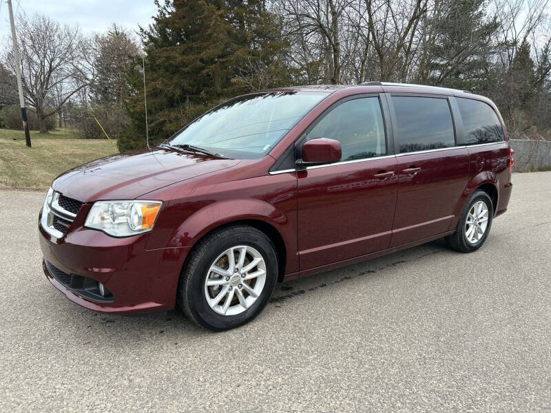 2020 Dodge Grand Caravan SXT photo 2