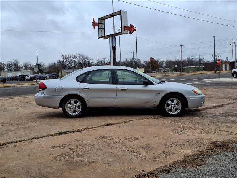 2004 Ford Taurus SES