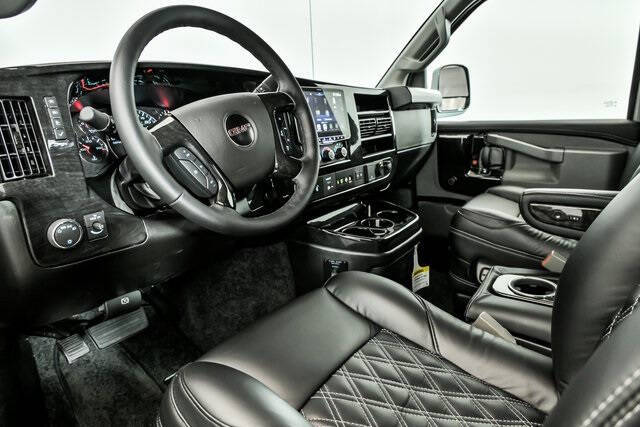 2025 GMC Savana 2500