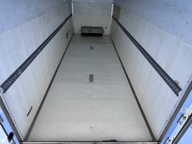 2018 Freightliner M2 106