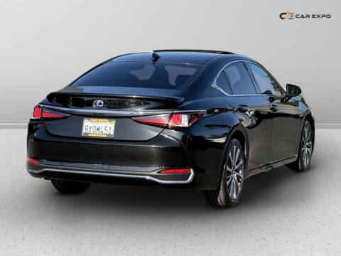 2021 Lexus ES 300h