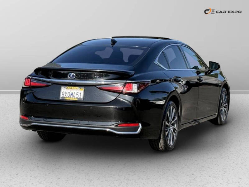 2021 Lexus ES 300h