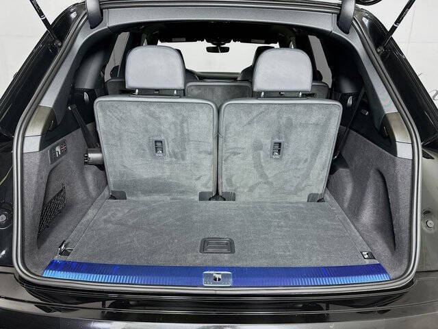 2025 Audi SQ7 4.0T quattro Premium Plus