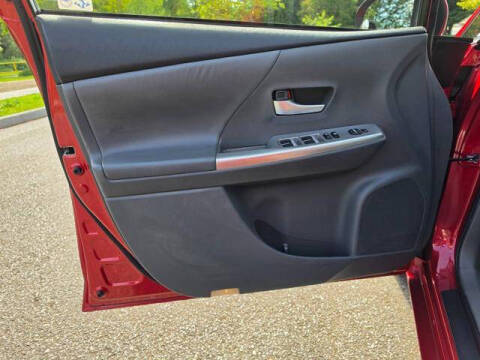 2012 Toyota Prius v Five