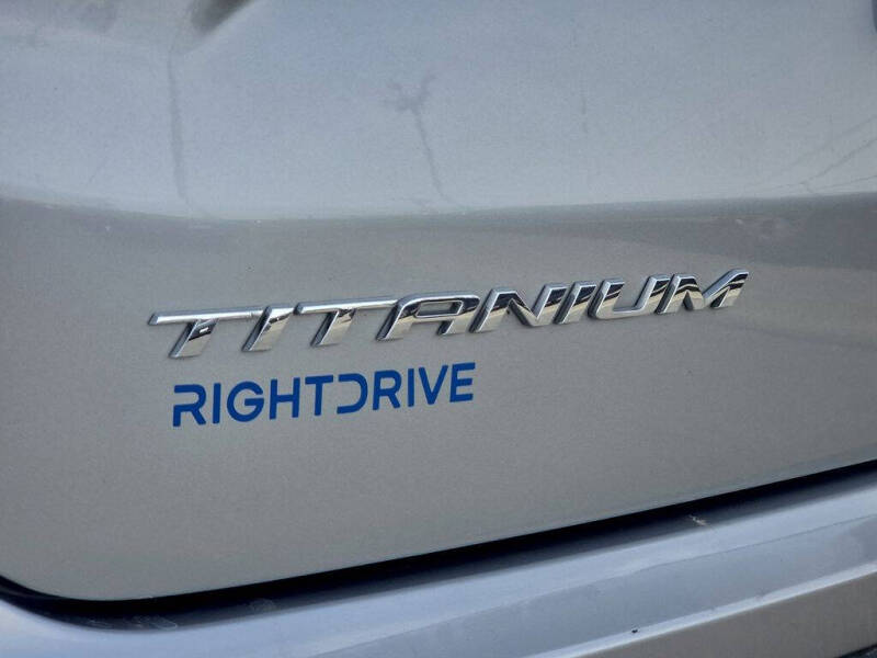 2023 Ford Edge Titanium