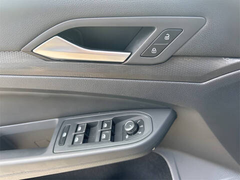 2024 Volkswagen Golf GTI SE