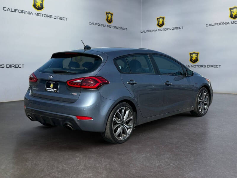 2017 Kia Forte5 SX