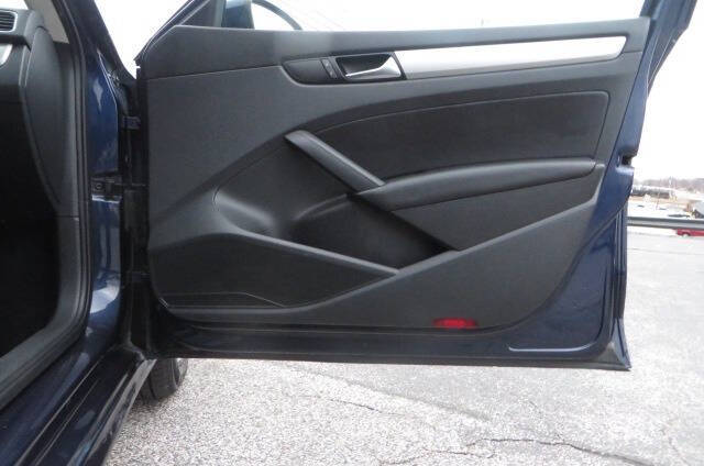 2015 Volkswagen Passat 1.8T Wolfsburg Edition