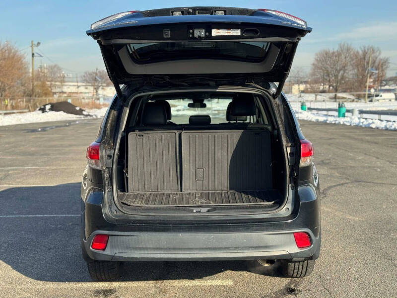 2018 Toyota Highlander LE