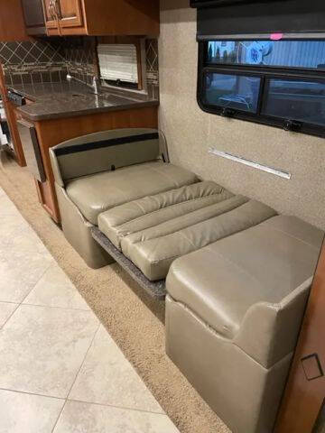 2014 Freightliner XCM Chassis
