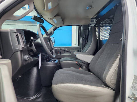 2022 GMC Savana 2500