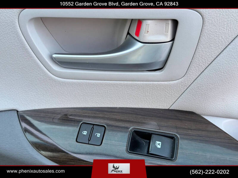 2015 Toyota Sienna