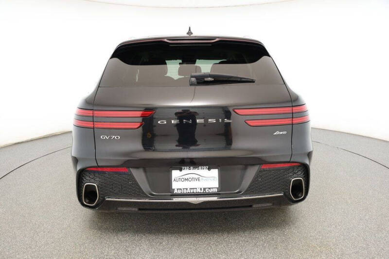 2024 Genesis GV70 2.5T Standard