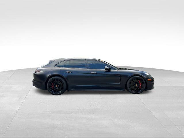 2020 Porsche Panamera GTS Sport Turismo