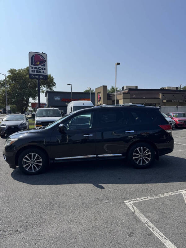 2016 Nissan Pathfinder SL