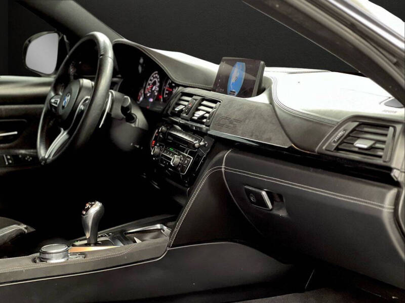 2019 BMW M4 CS