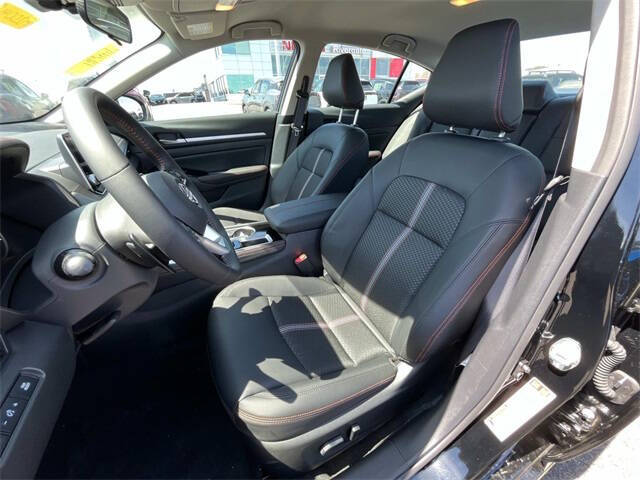 2025 Nissan Altima 2.5 SR