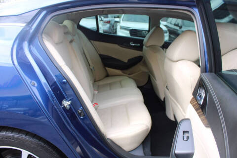 2017 Nissan Maxima Platinum