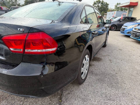 2014 Volkswagen Passat 1.8T S PZEV