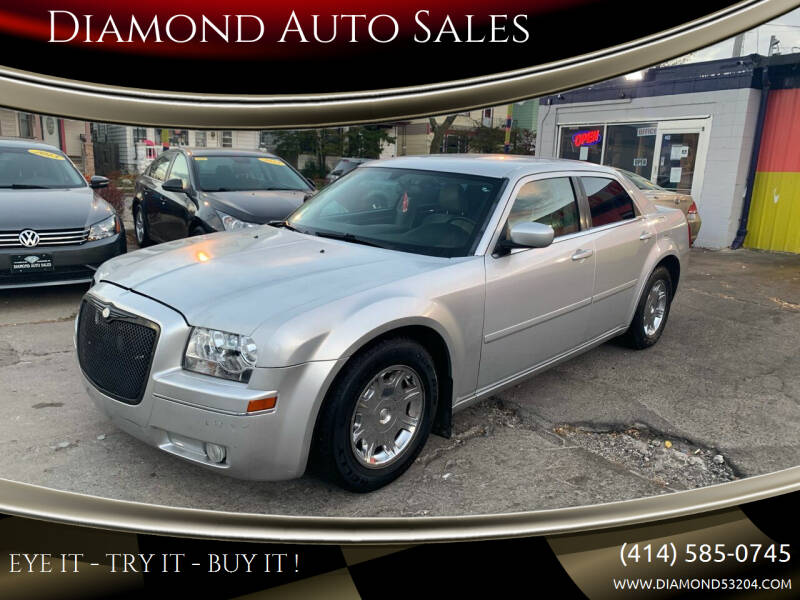 2005 Chrysler 300 for sale at DIAMOND AUTO SALES LLC in Milwaukee WI