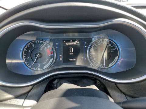 2016 Chrysler 200 LX