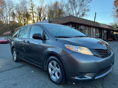 2013 Toyota Sienna for sale at D & M Discount Auto Sales in Stafford VA