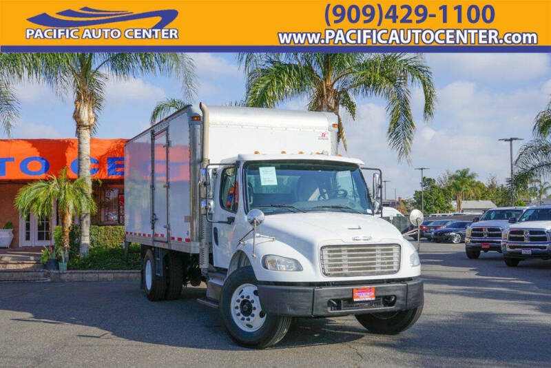 2013 Freightliner M2 106