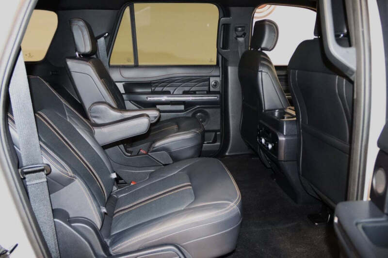 2023 Ford Expedition MAX Platinum