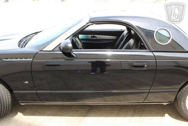 2004 Ford Thunderbird Deluxe