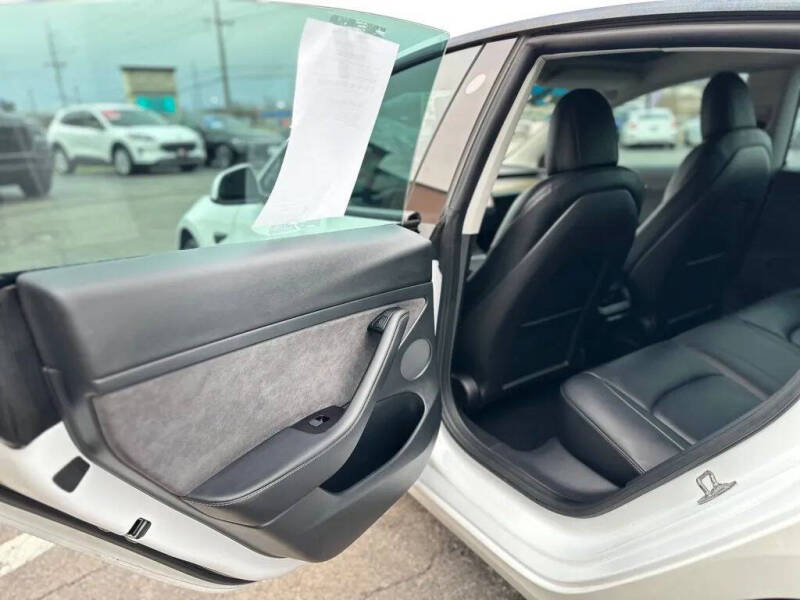 2022 Tesla Model 3 Long Range