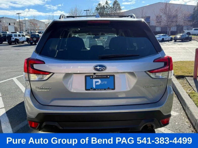 2022 Subaru Forester Premium