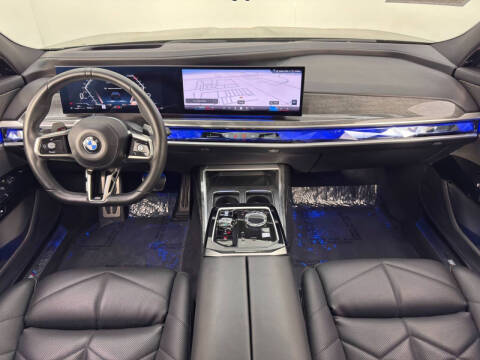 2023 BMW 7 Series 740i