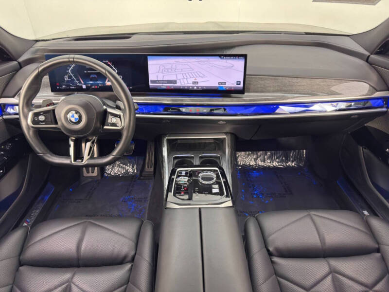 2023 BMW 7 Series 740i