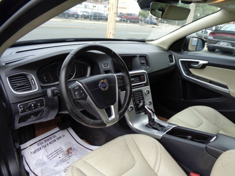 2017 Volvo S60 T5 Dynamic