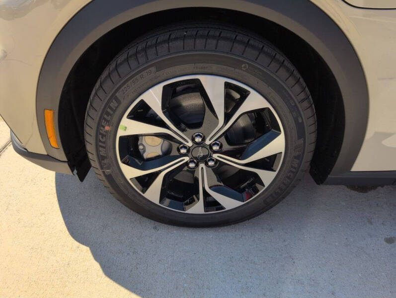 2025 Ford Mustang Mach-E Select