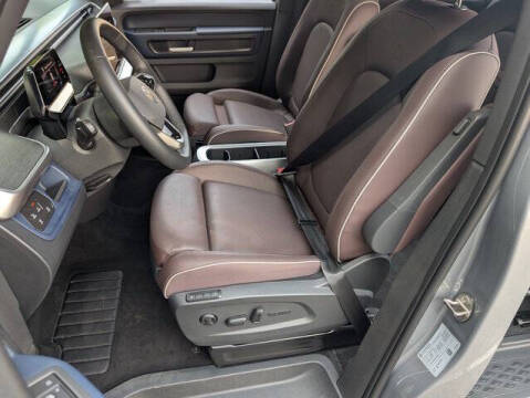 2025 Volkswagen ID. Buzz Pro S Plus