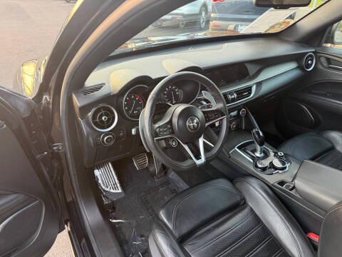 2018 Alfa Romeo Stelvio Ti Sport