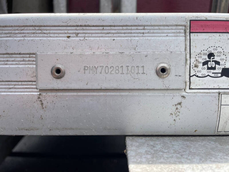 2011 Premier Marine Explorer 200