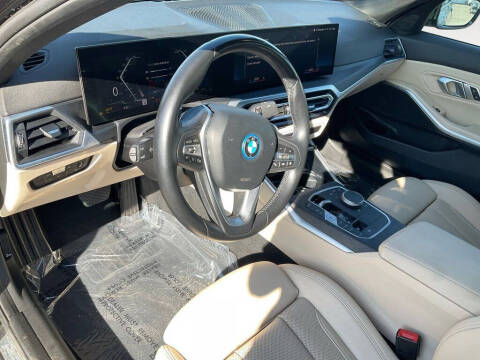 2023 BMW 3 Series 330e