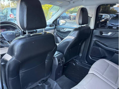 2022 Ford Escape Hybrid SEL