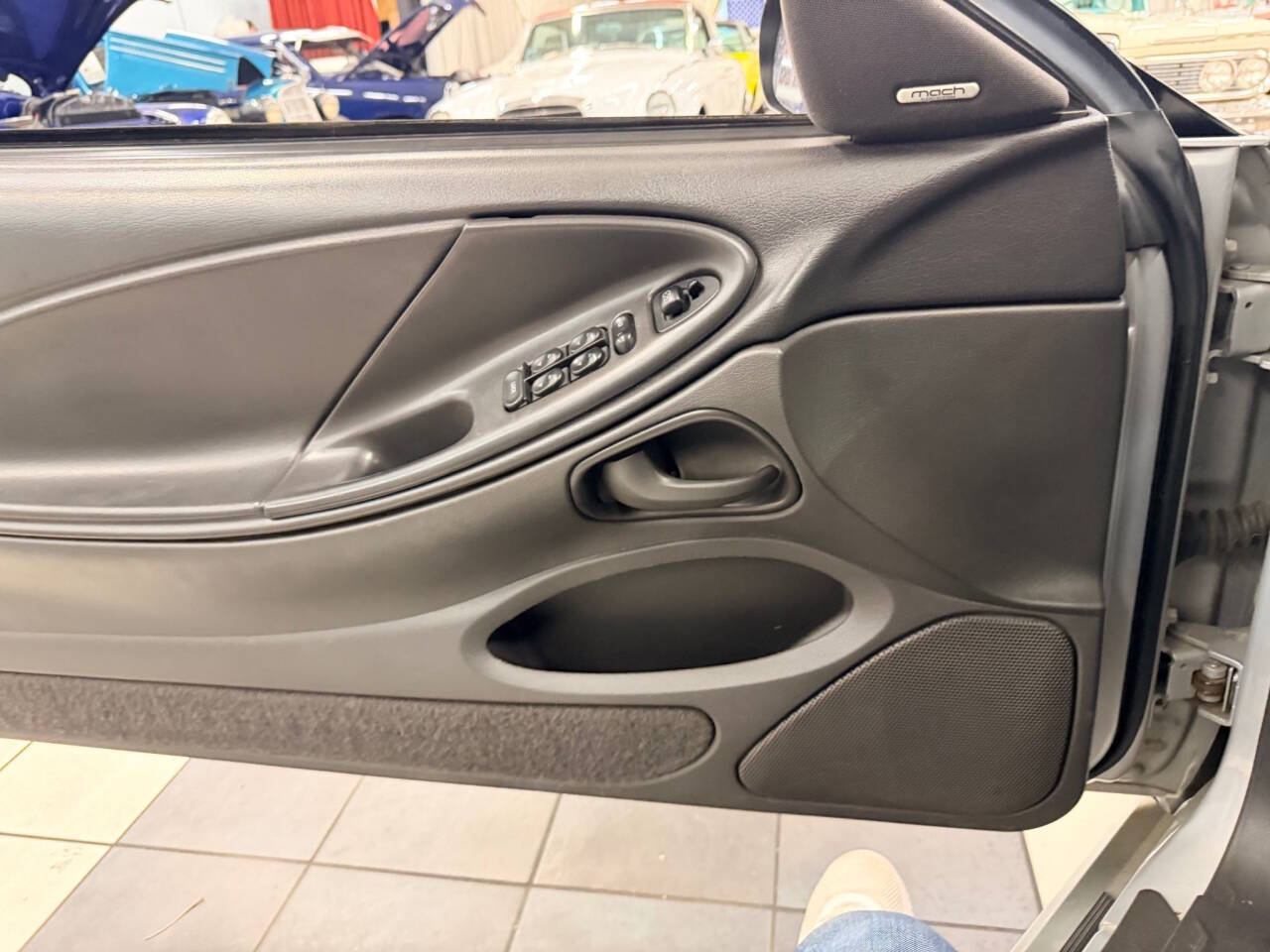 2002 Ford Mustang 44