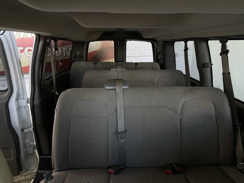 2017 Chevrolet Express LS 2500