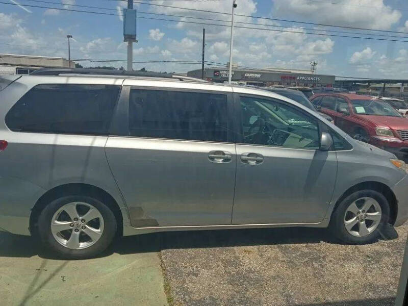 2011 Toyota Sienna