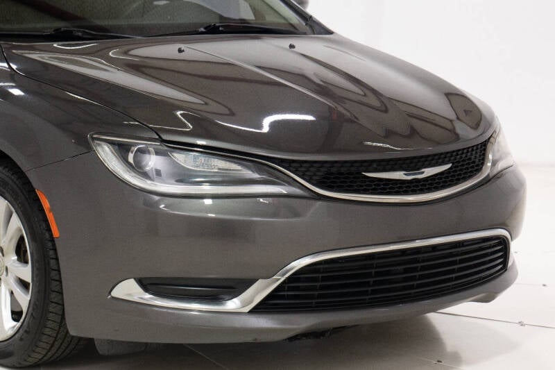 2015 Chrysler 200 Limited photo 14