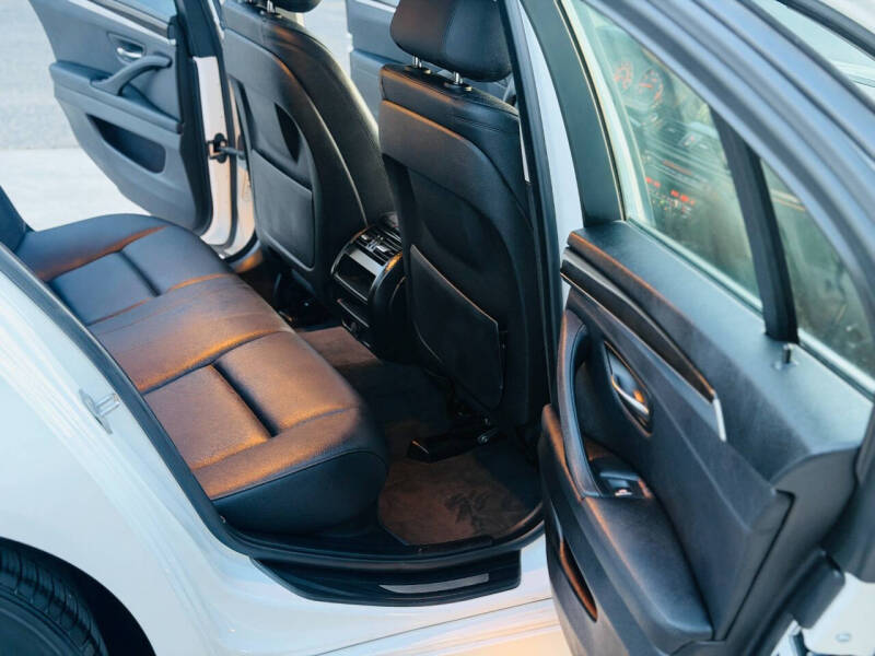 2014 BMW 5 Series 528i