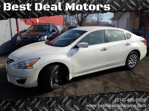 2014 Nissan Altima for sale at Best Deal Motors in Saint Charles MO