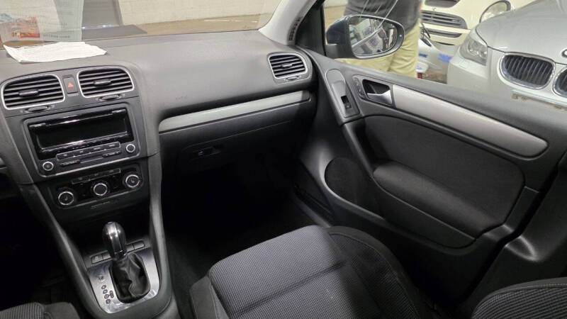 2013 Volkswagen Golf 2.5L PZEV